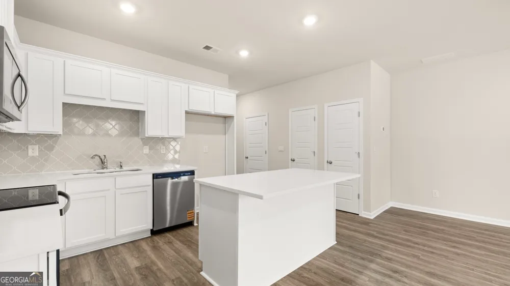 202 Kenmore CIR Perry, GA 31069