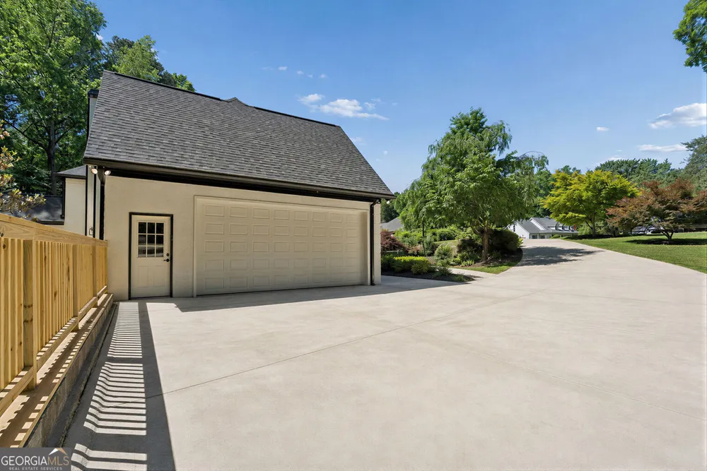 160 Kylemore PASS Tyrone, GA 30290