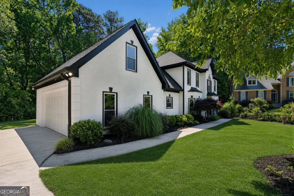 160 Kylemore PASS Tyrone, GA 30290