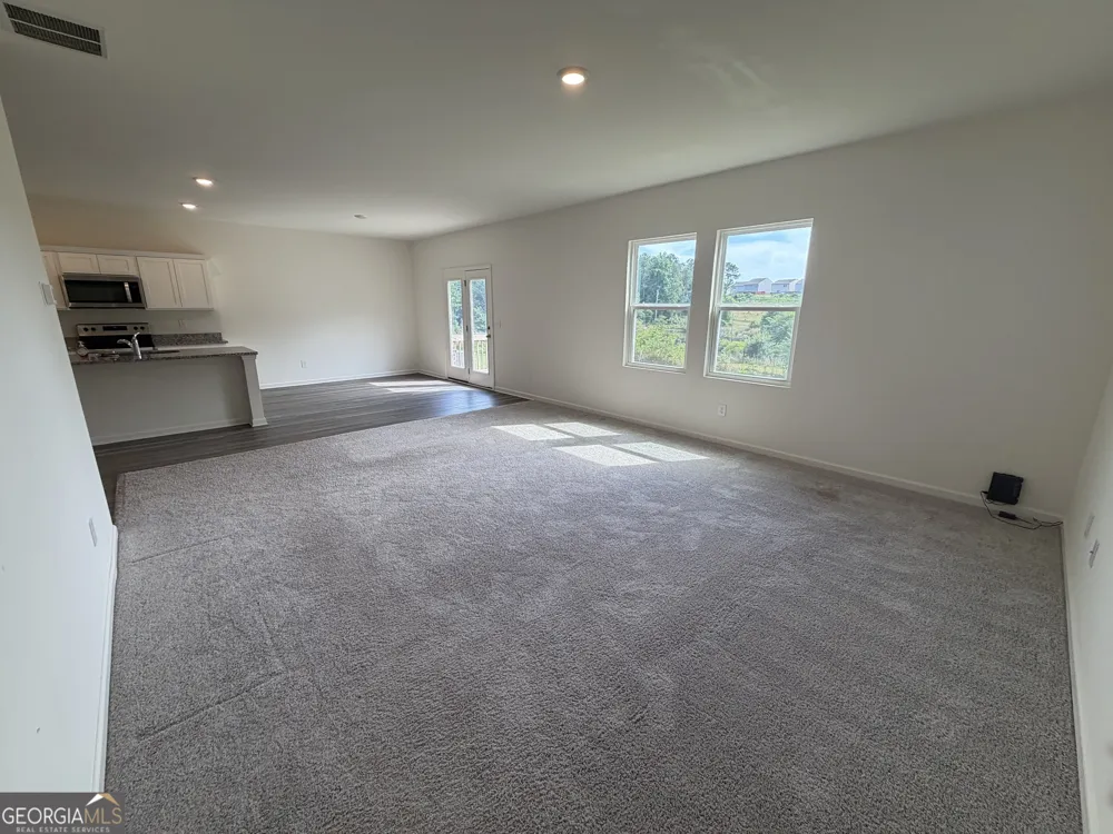 303 Hyde PARK Winder, GA 30680