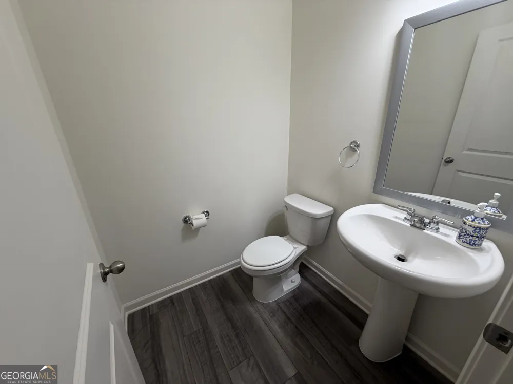 303 Hyde PARK Winder, GA 30680