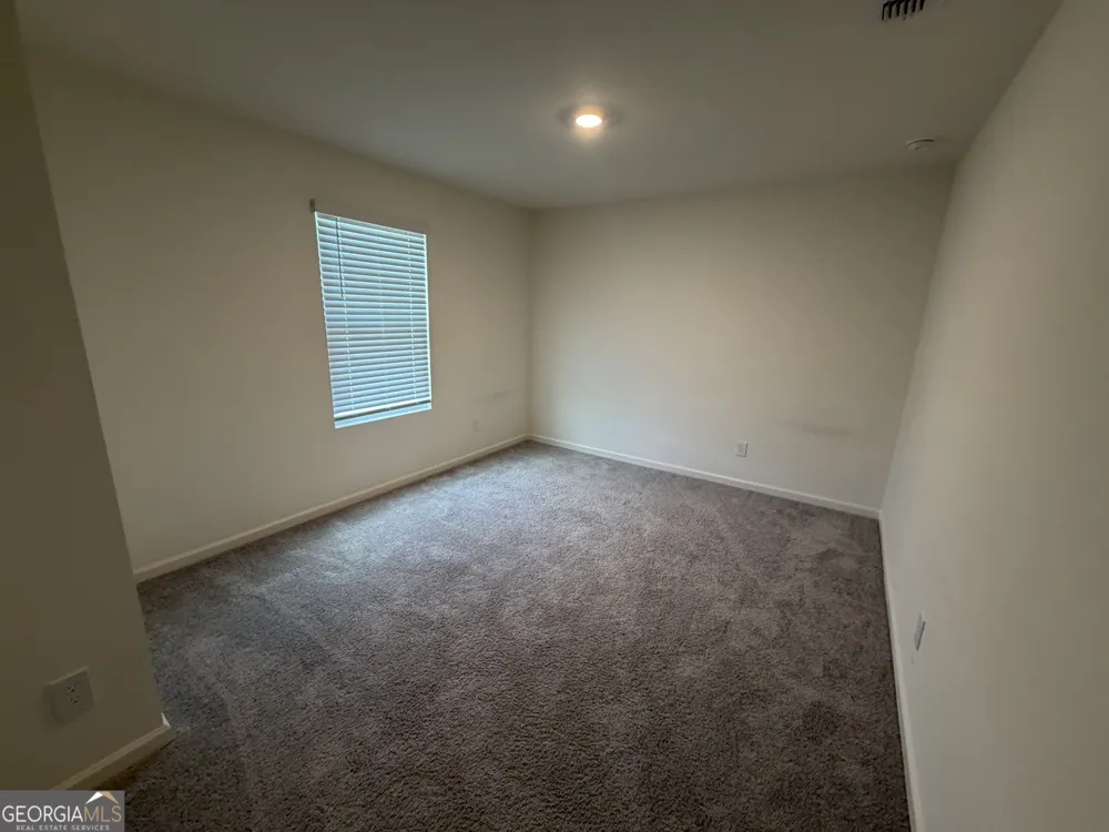 303 Hyde PARK Winder, GA 30680