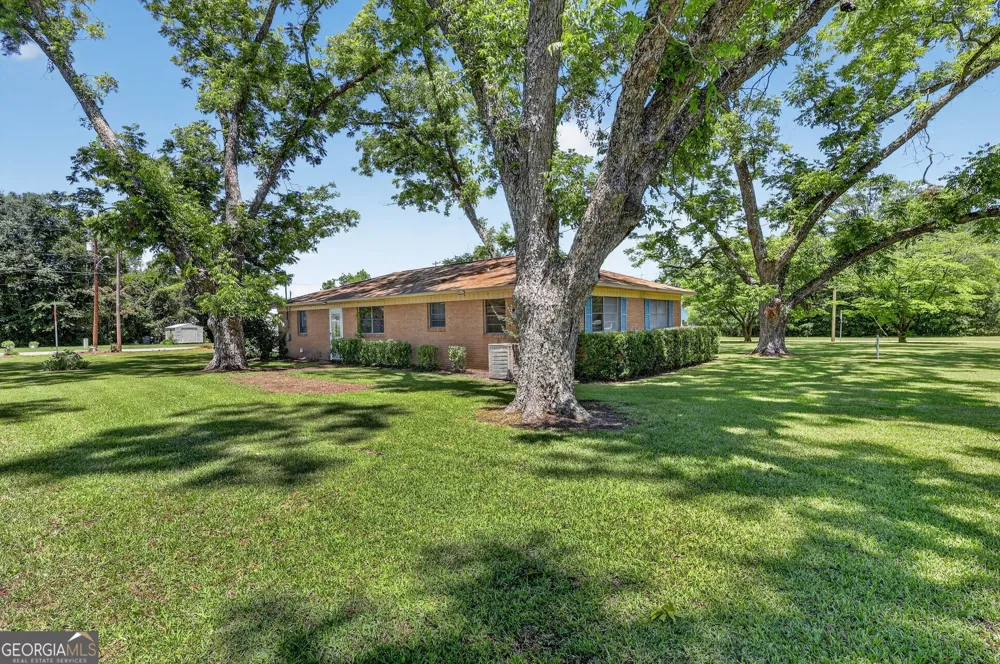 310 S Leroy ST Metter, GA 30439