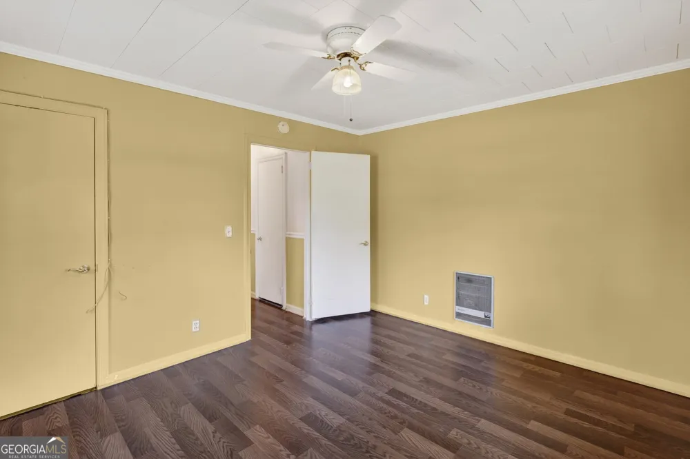 310 S Leroy ST Metter, GA 30439