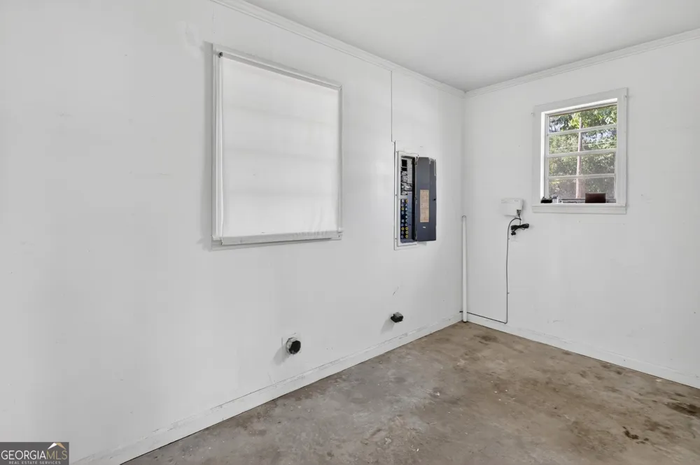 310 S Leroy ST Metter, GA 30439