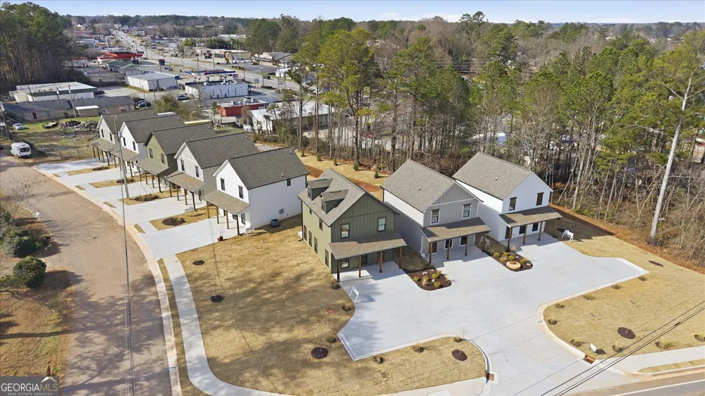 99 Carroll CIR Carrollton, GA 30117