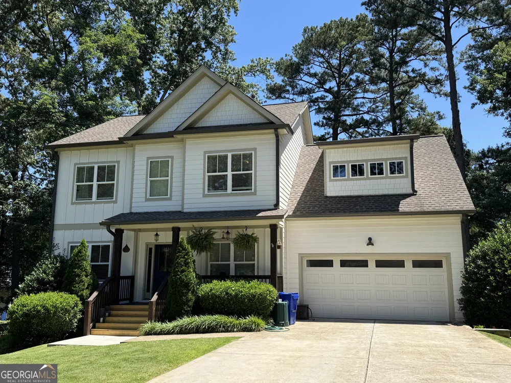 859 East AVE Scottdale, GA 30079