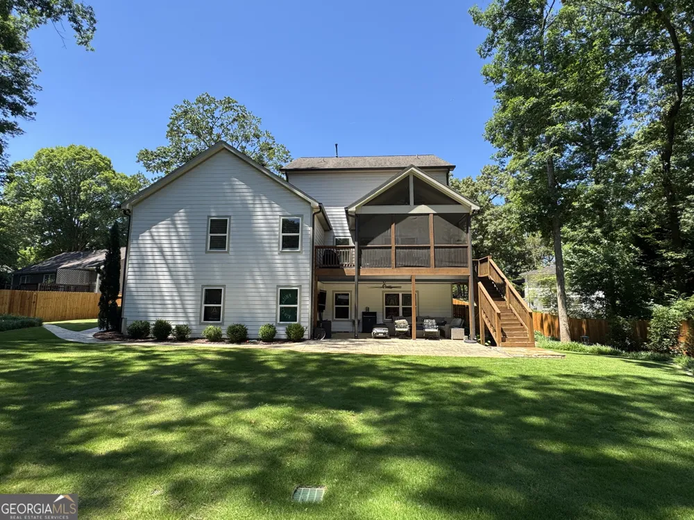 859 East AVE Scottdale, GA 30079