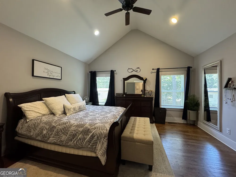 859 East AVE Scottdale, GA 30079