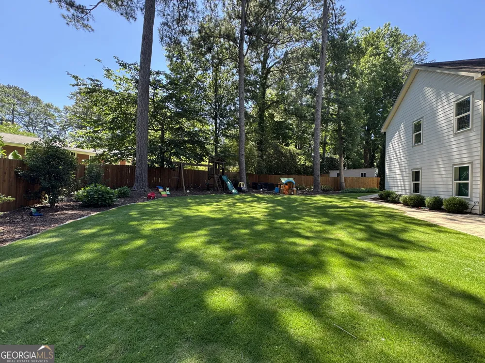 859 East AVE Scottdale, GA 30079