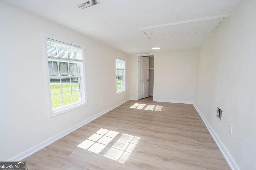 432 Cooley RD LaGrange, GA 30241