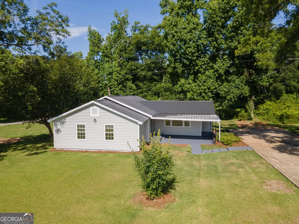 432 Cooley RD LaGrange, GA 30241
