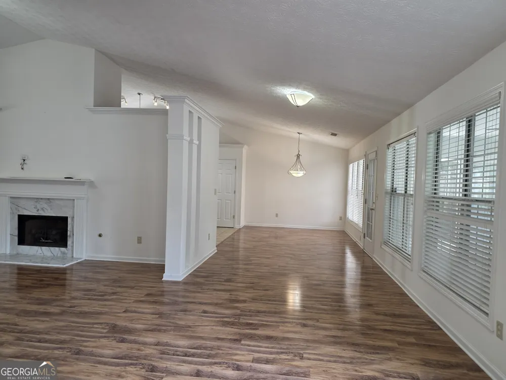 4585 Brook Farms CT Duluth, GA 30096