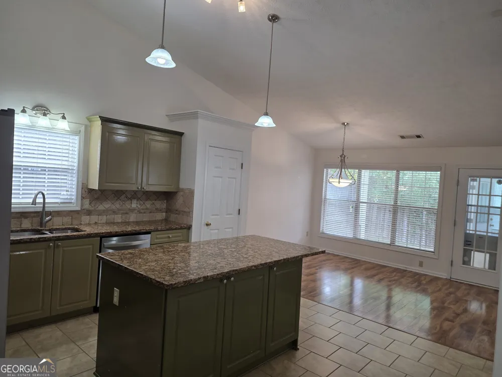 4585 Brook Farms CT Duluth, GA 30096