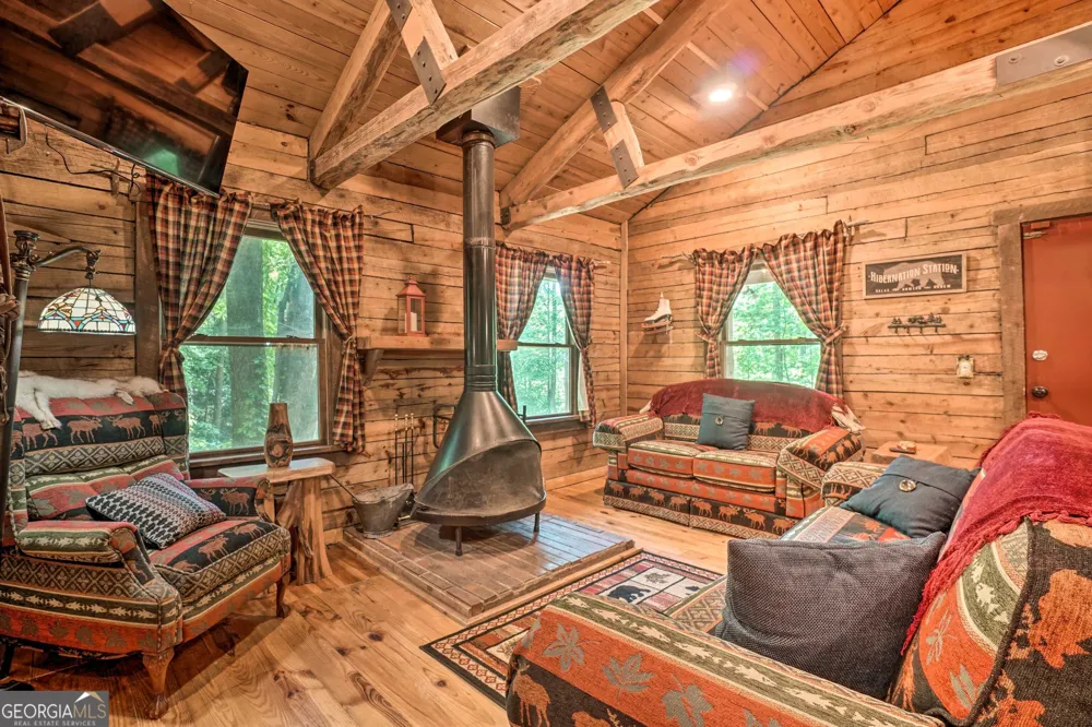 2183 Chimney Mountain RD Sautee Nacoochee, GA 30571