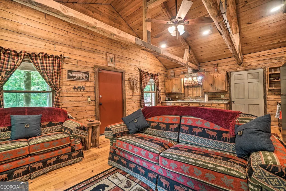 2183 Chimney Mountain RD Sautee Nacoochee, GA 30571