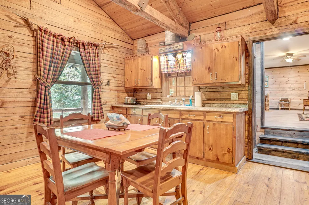 2183 Chimney Mountain RD Sautee Nacoochee, GA 30571