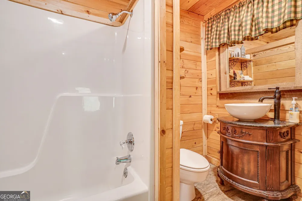 2183 Chimney Mountain RD Sautee Nacoochee, GA 30571