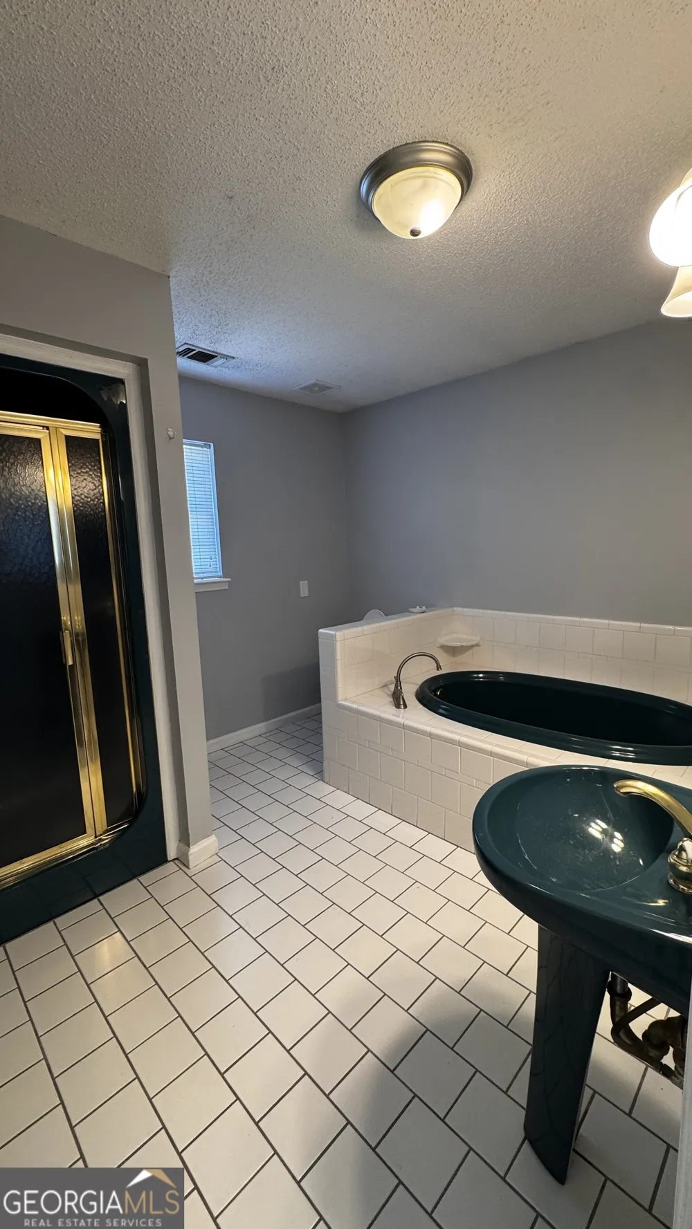 144 Live Oak LN Claxton, GA 30417