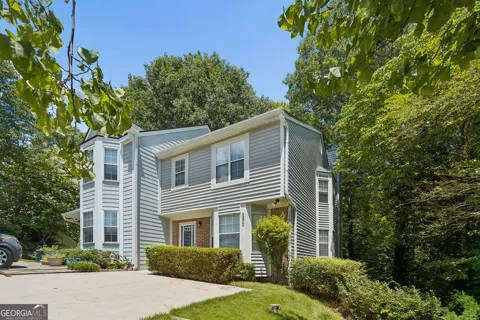 5200 Laurel Bridge DR SE