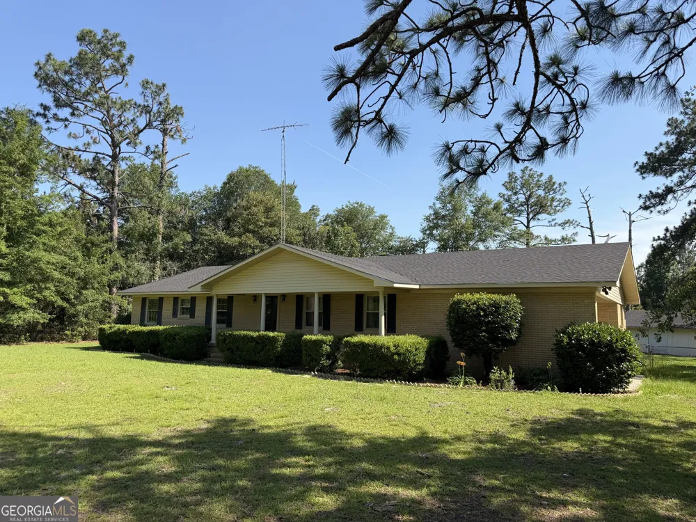 257 Lonnie Burke RD Portal, GA 30450