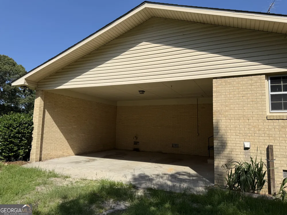 257 Lonnie Burke RD Portal, GA 30450