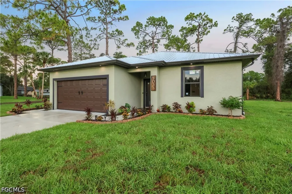 Pinetree Circle Labelle, FL 33935