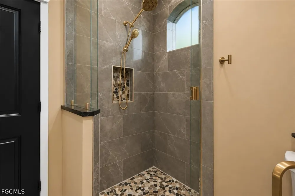 Pinetree Circle Labelle, FL 33935