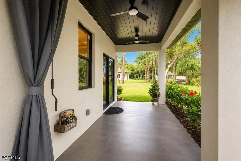 Pinetree Circle Labelle, FL 33935