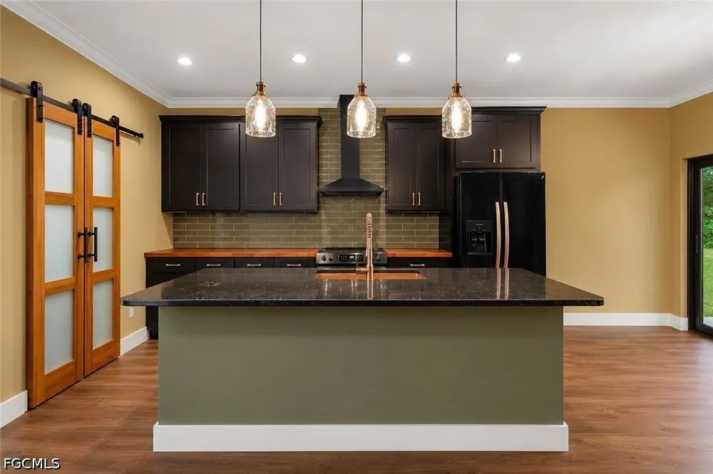 Pinetree Circle Labelle, FL 33935