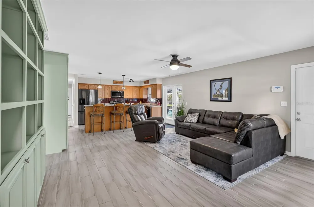 1421 ELLISON LANE Lakeland, FL 33801