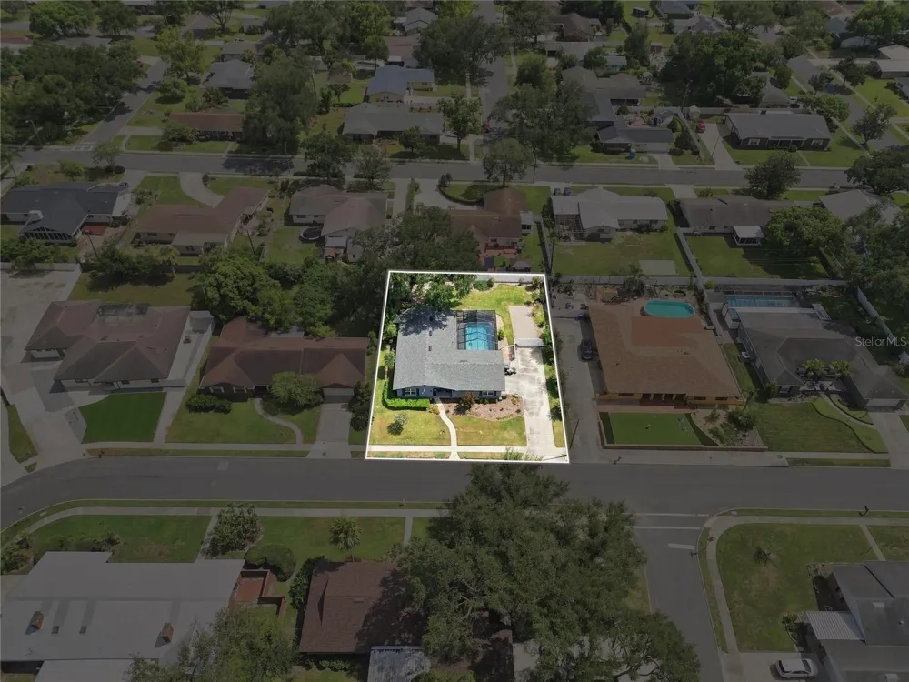 1421 ELLISON LANE Lakeland, FL 33801