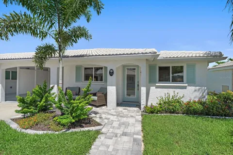 711 SPANISH DRIVE S #211