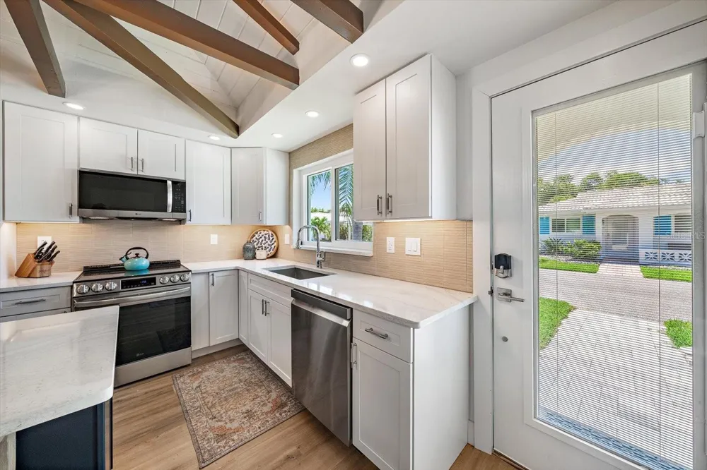 711 SPANISH DRIVE S #211 Longboat Key, FL 34228