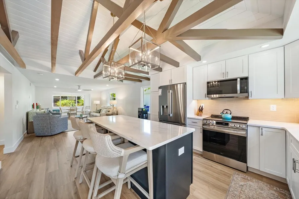 711 SPANISH DRIVE S #211 Longboat Key, FL 34228