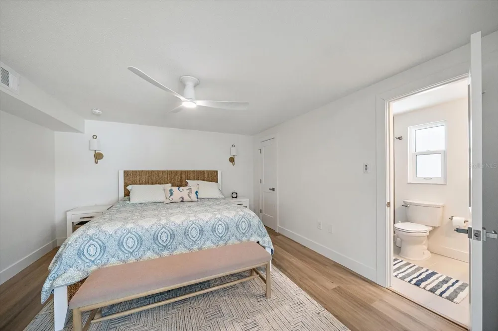 711 SPANISH DRIVE S #211 Longboat Key, FL 34228