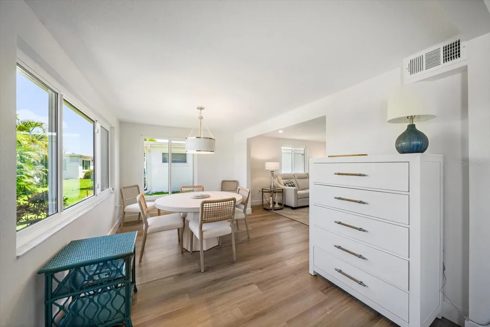 711 SPANISH DRIVE S #211 Longboat Key, FL 34228