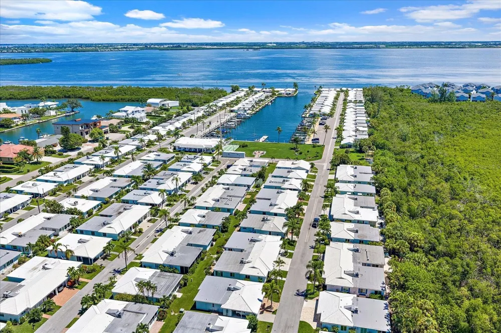 711 SPANISH DRIVE S #211 Longboat Key, FL 34228