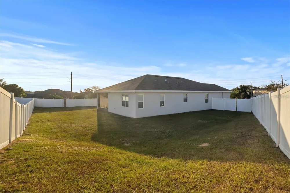 1804 VISTA VIEW DRIVE Dundee, FL 33838