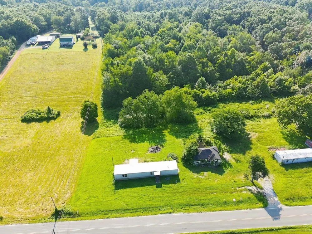 940 N Brace Rd Summertown, TN 38483