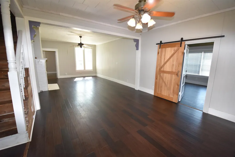 215 E 11th Street Bonham, TX 75418