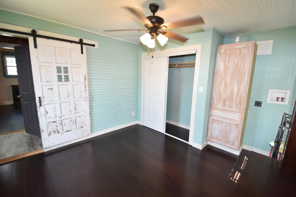 215 E 11th Street Bonham, TX 75418