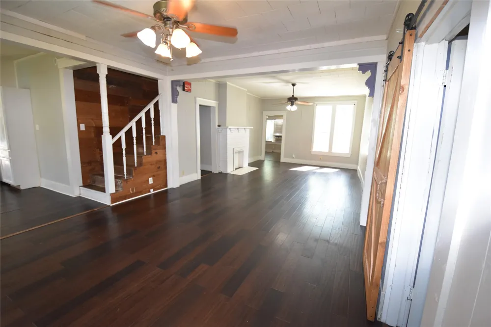 215 E 11th Street Bonham, TX 75418