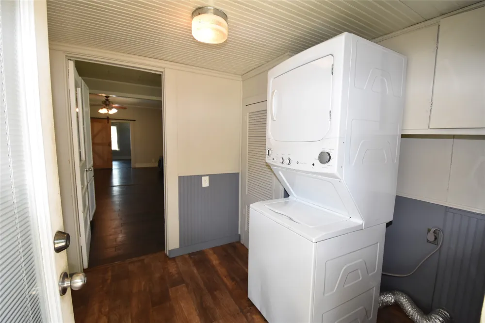 215 E 11th Street Bonham, TX 75418