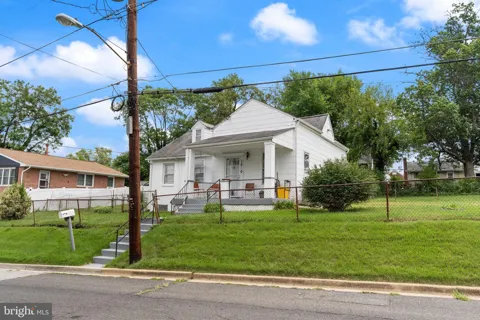 1210 FOYER AVENUE