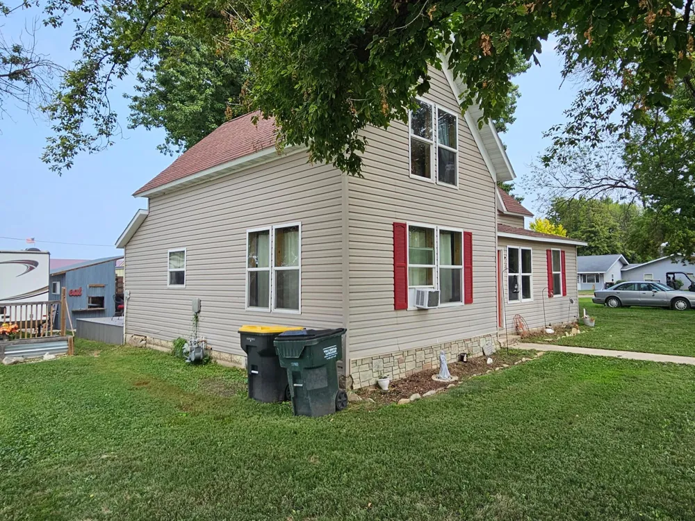 107 2nd Avenue E Lamberton, MN 56152