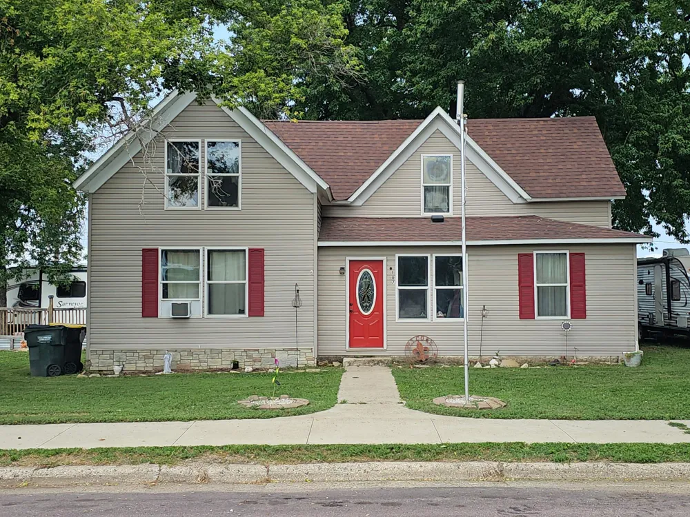 107 2nd Avenue E Lamberton, MN 56152