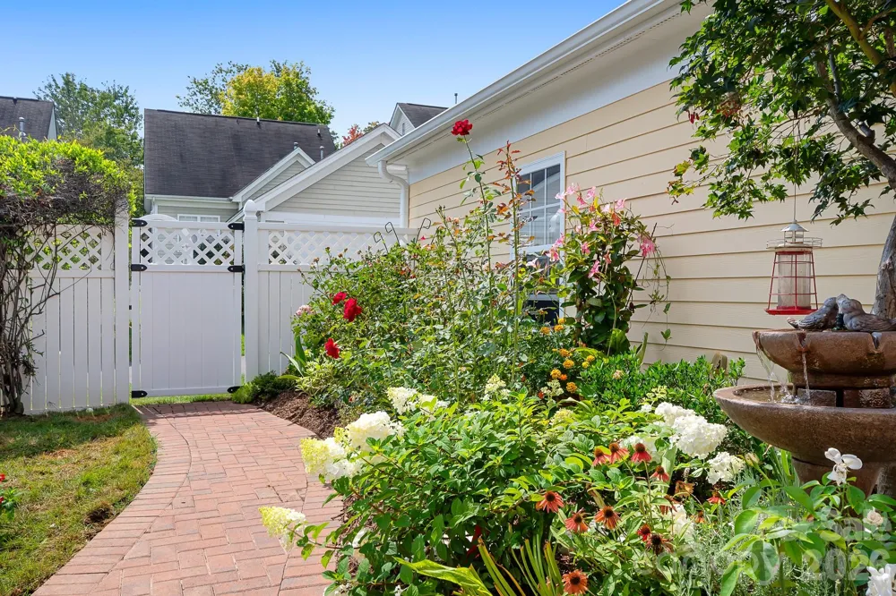 17525 Calverton Road Huntersville, NC 28078