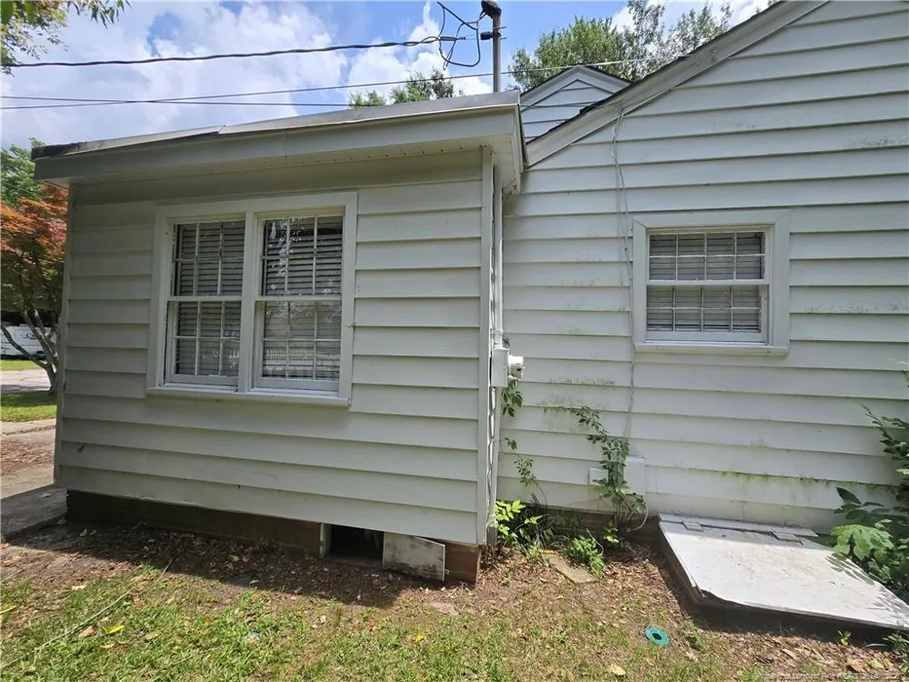 2705 Pecan Fayetteville, NC 28303
