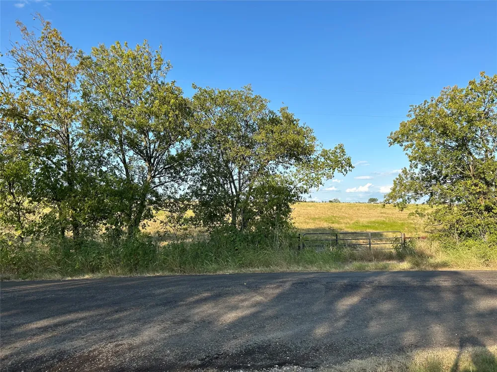 9248 S County Line Road Axtell, TX 76624
